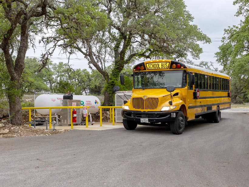 commercial-Listing-SchoolsGovernment-1-820×615